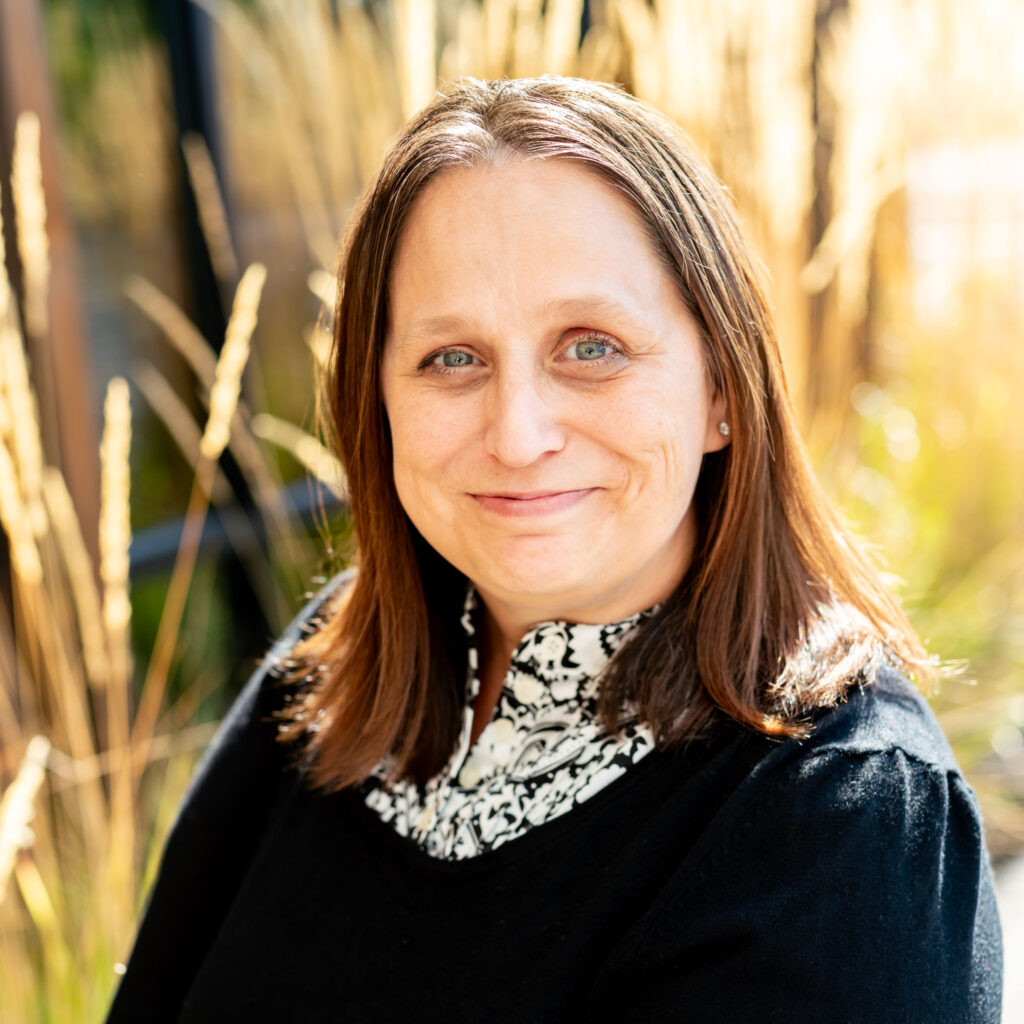 Jennie McKinley, Accounting Manager